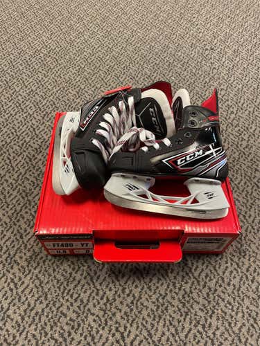 Youth CCM JetSpeed FT480 Regular Width  Size 11.5 Hockey Skates