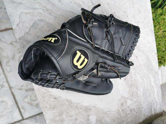 Black Used Wilson Right Hand Throw A2000 Baseball Glove 11.75"