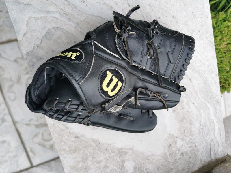 Black Used Wilson Right Hand Throw A2000 Baseball Glove 11.75"