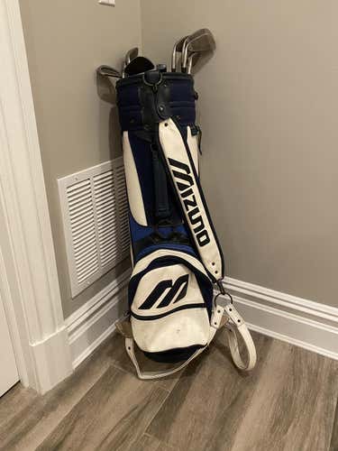 Blue Mizuno Golf Bag