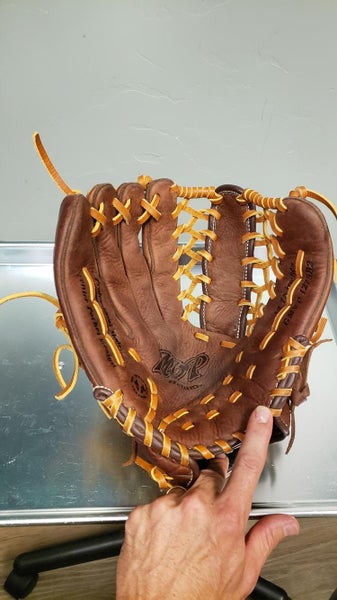 Mizuno Left Hand Throw MVP Baseball Glove 12.75", GMVP 1275B2
