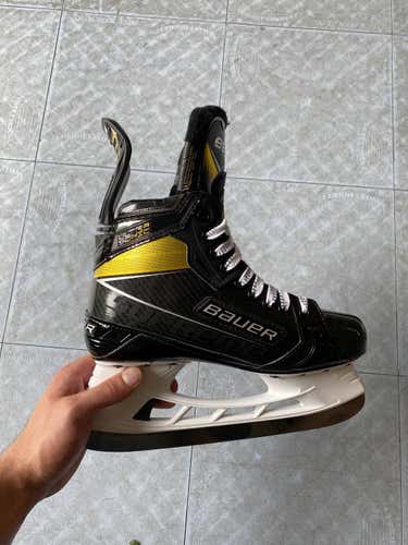 New Bauer Extra Wide Width Size 6.5 Supreme Ultrasonic Hockey Skates
