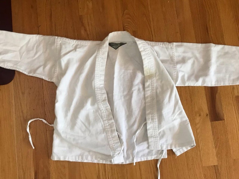 White Century Size 00 Martial Arts Karate Uniform