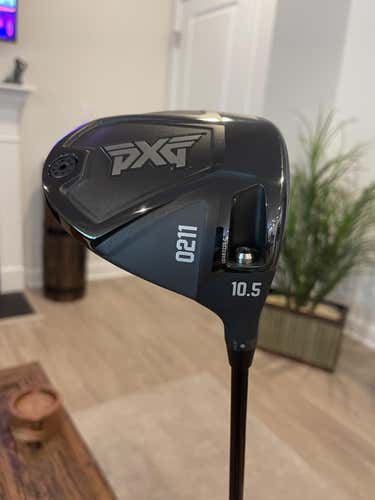 Men's Right Handed Stiff Flex 10.5 Loft Driver