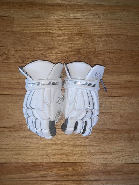 True ZeroLyte Lacrosse Gloves *(USED ONCE AMAZING CONDITION ALMOST BRAND NEW)*
