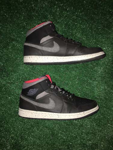 Jordan 1 Mid