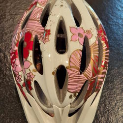 Used Women's Medium Giro Skyla Bike Helmet