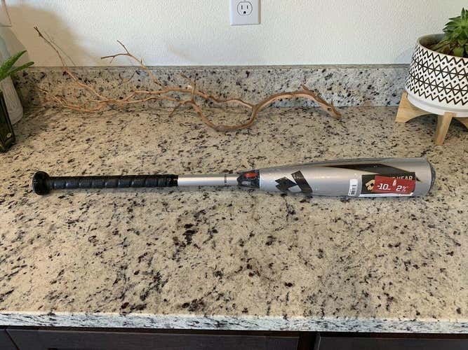 NIW DeMarini Voodoo 28/18 (-10) Baseball Bat