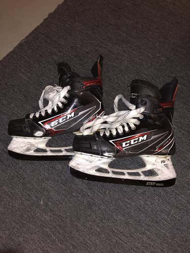Used CCM Regular Width Pro Stock Size 8.5 JetSpeed FT2 Hockey Skates