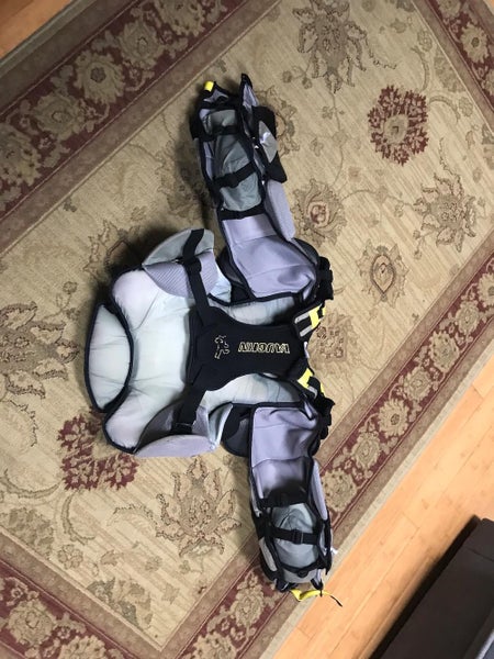 Used Medium Vaughn Velocity V7 XF Pro Carbon Goalie Chest Protector