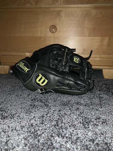 Used Right Hand Throw 11.25" A2000 Baseball Glove