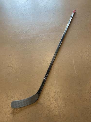 Intermediate Right Handed P92M Silver Nexus Geo Hockey Stick