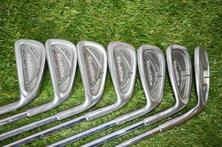 Tommy Armour	845S Silver Scot	Iron Set 5-9, P, W	Right Handed	36.75"	Steel	Stiff