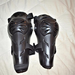 NEW - Protective Gear for Sports Youth Knee/Shin Protection
