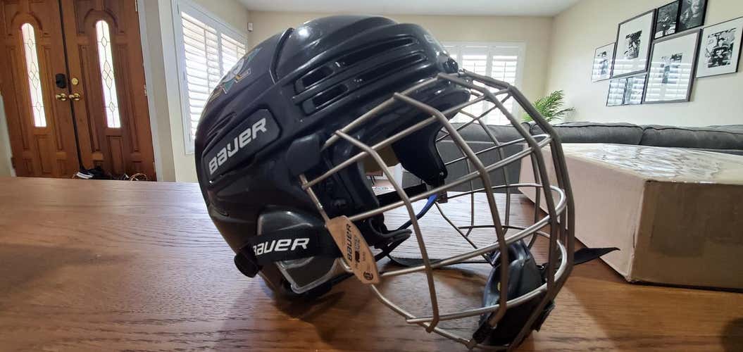 Black Used Medium Bauer Re-Akt 75 Helmet combo