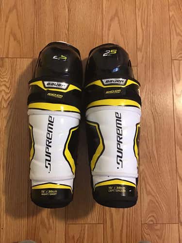 Used Bauer  Supreme 2S Pro Shin Pads
