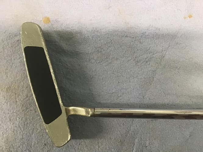 Used Men's Odyssey Right Handed Blade Dual Force 550 Putter 34.5", NEW WYNN DRITAC GRIP