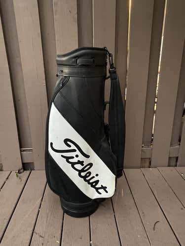 Used Titleist Tour Staff Bag