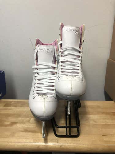 White New Riedell Figure Skates Size 9