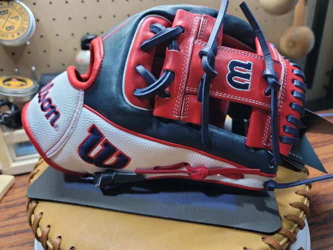 Exclusive New Wilson A2000 1786 Baseball Glove 11.5"