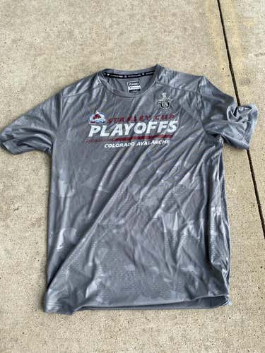 New 2021 Stanley Cup Playoffs Colorado Avalanche Player Issued Fanatics Shirt M, LG or XL