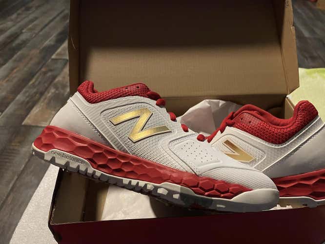 Red Unisex Size 4.5 (Women's 5.5) New Balance Shoes