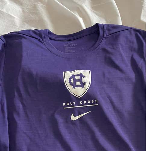Holy Cross Nike Dri-Fit Shirt Large