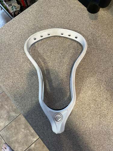 White New Attack & Midfield Maverik Optik Head