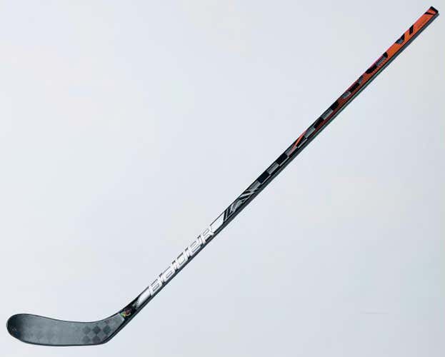 New Bauer Vapor Flylite Hockey Stick-RH-P28-65 flex-Gloss Finish W/ Corner Tactile-62"