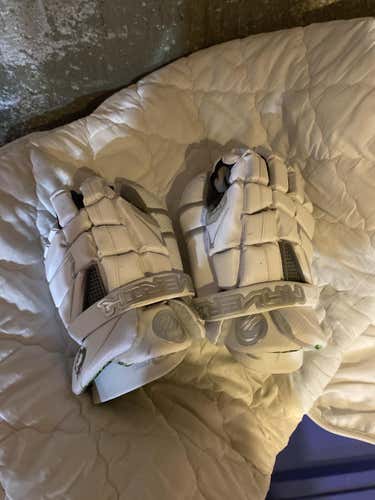 Maverick M4 Goalie Gloves