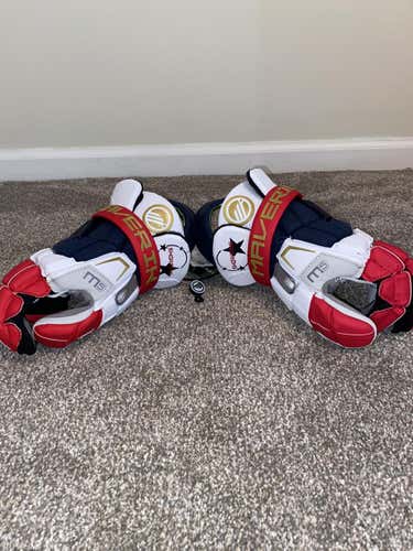 2021 Maverik Showtime Lacrosse Gloves