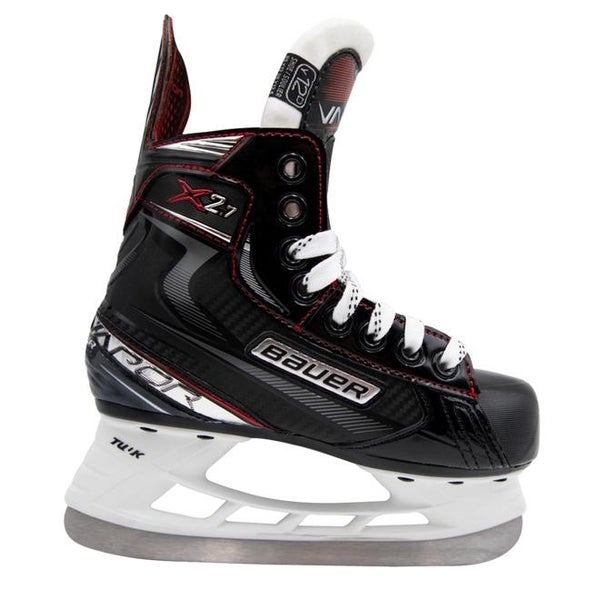 New Bauer Extra Wide Width Size 13.5 Hockey Skates