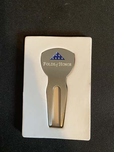 Folds Of Honor Divot Tool W/ Bushnell Ball Marker