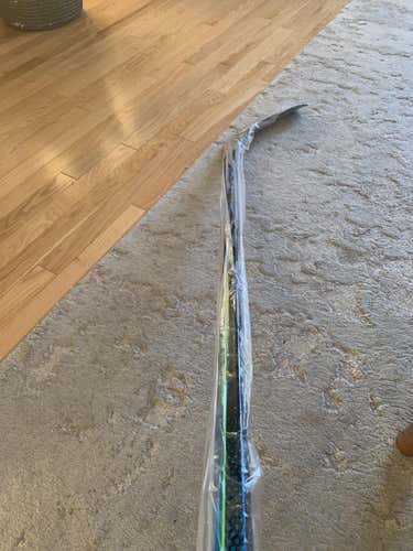 NEW Nexus GEO Er Spine Technology Bauer NEW P28 Flex 77 Left Hockey Stick
