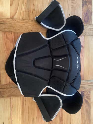 Bauer Vapor 800X Lite shoulder pads