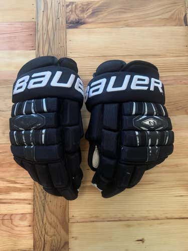 Black Senior Bauer 15"  Nexus 800 Gloves