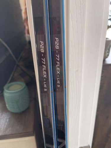 Senior Right Handed Toe Pattern  Nexus 2N Pro Hockey Stick