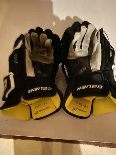 Bauer Supreme 2S Gloves