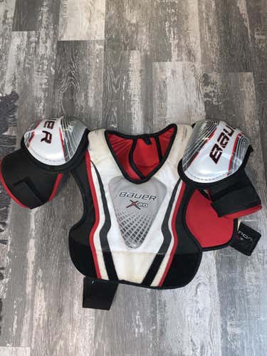 Senior Medium Bauer  vapor x20 Shoulder Pads