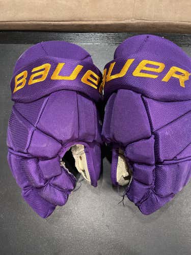 Custom  Bauer Gloves