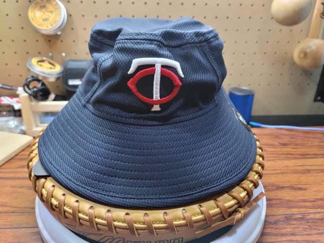 New Twins Bucket Hat Medium/Large New Era