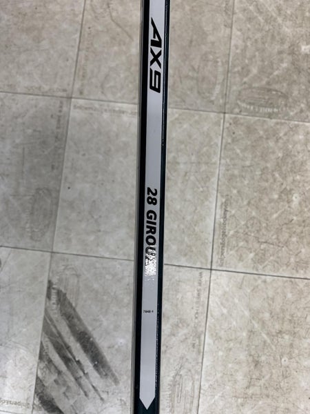 Giroux PRO STOCK Senior Right Handed Mid Pattern Pro Stock AX9 Hockey Stick