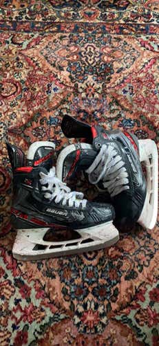 Senior Bauer Extra Wide Width Size 6 Vapor 2X Hockey Skates