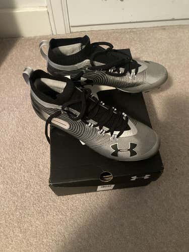 Black Men's Size 9.0 (Women's 10) Under Armour Cleats