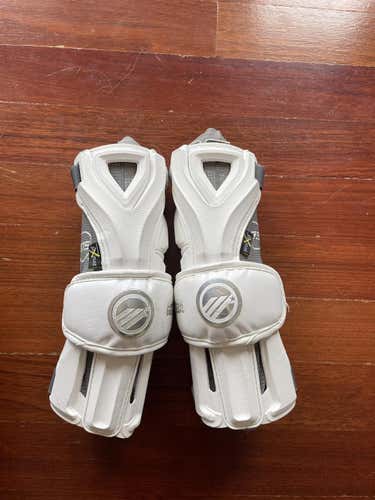 Extra Large Maverik Rome RX3 Arm Guards White