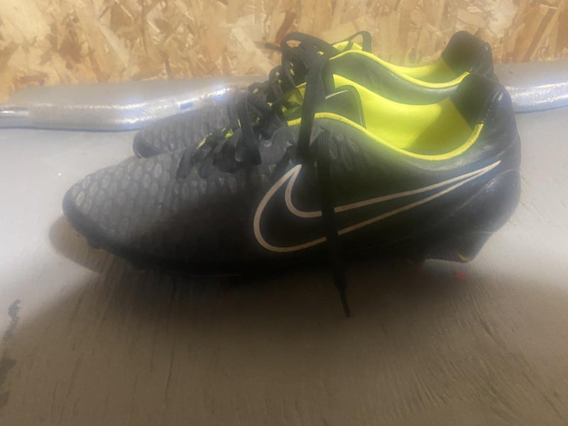Nike Magista opus FG Cleats Sz 10