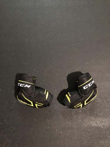 Junior Small CCM  Tacks 9040 Elbow Pads
