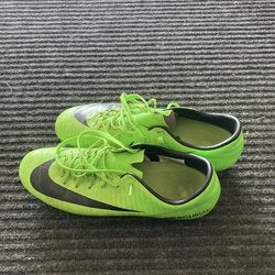 Nike mercurial soccer cleats size 9
