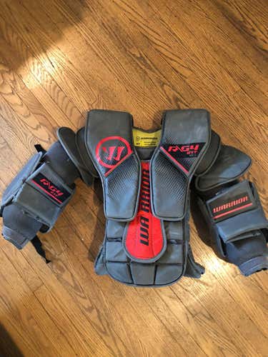 Warrior Ritual G4 Intermediate Medium/Large Goalie Chest Protector.