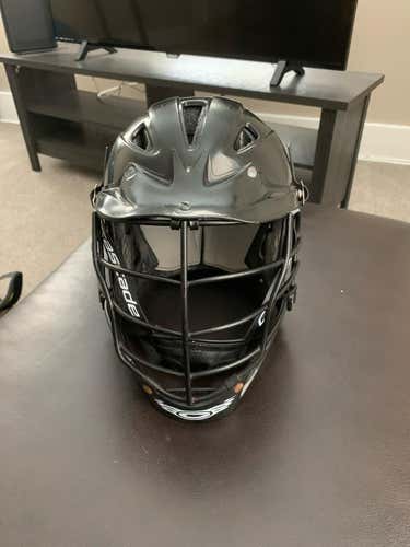 Black Used Youth Player's Cascade CPX-R Helmet